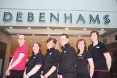 Foto voor Debenhams: Debenhams staff outside store