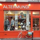 Foto voor Altermundi: Vitrine de la boutique Altermundi Marie du 10e