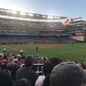 Foto voor Project Consulting Group: PCG team takes in the 2019 Central Division Champion MN Twins!