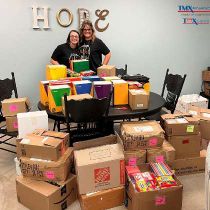 TitleMax-foto van: TMX Cares Supporting Our Local Schools